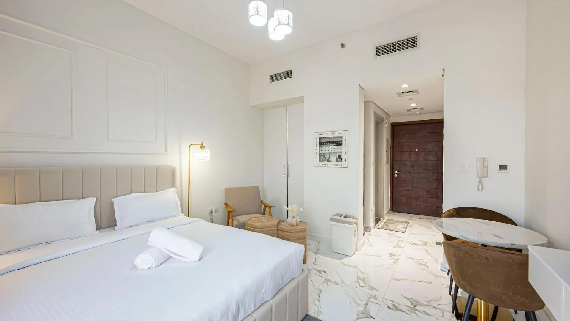 Bright Studio With Dubailand Perks
